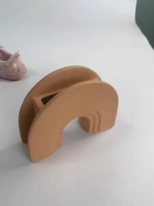 Wabiv U-shaped geometric vase