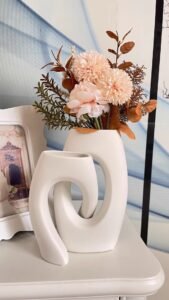 Alien cross tube flower vase