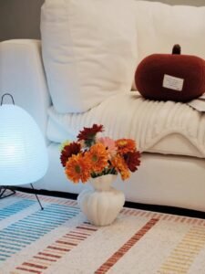 Wabiv French multi-petal vase