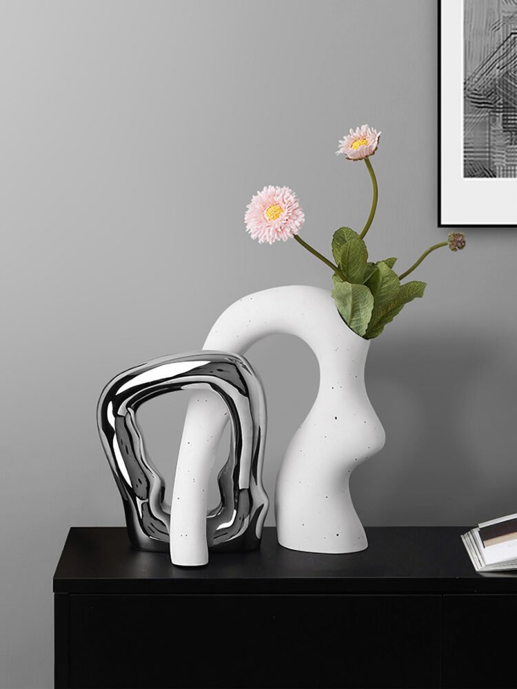 Irregularly shaped color-blocked vase