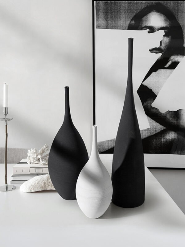 Wabiv Narrow-necked wire-drawn vase