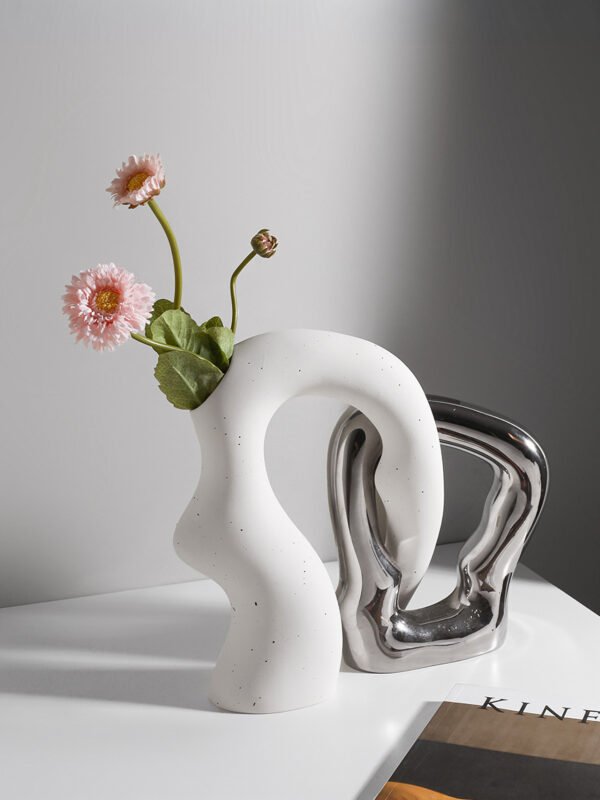 Irregularly shaped color-blocked vase