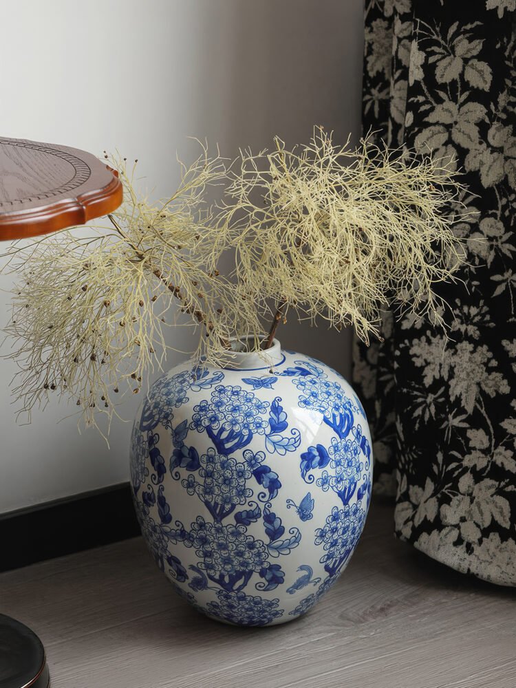 Traditional ink wash blue and white porcelain bottle vase