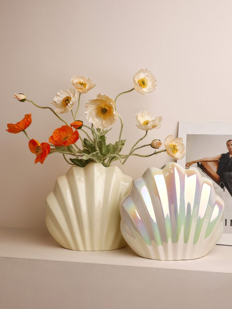 Minimalist cream white shell shaped ceramic vase Madeleine style for home decor