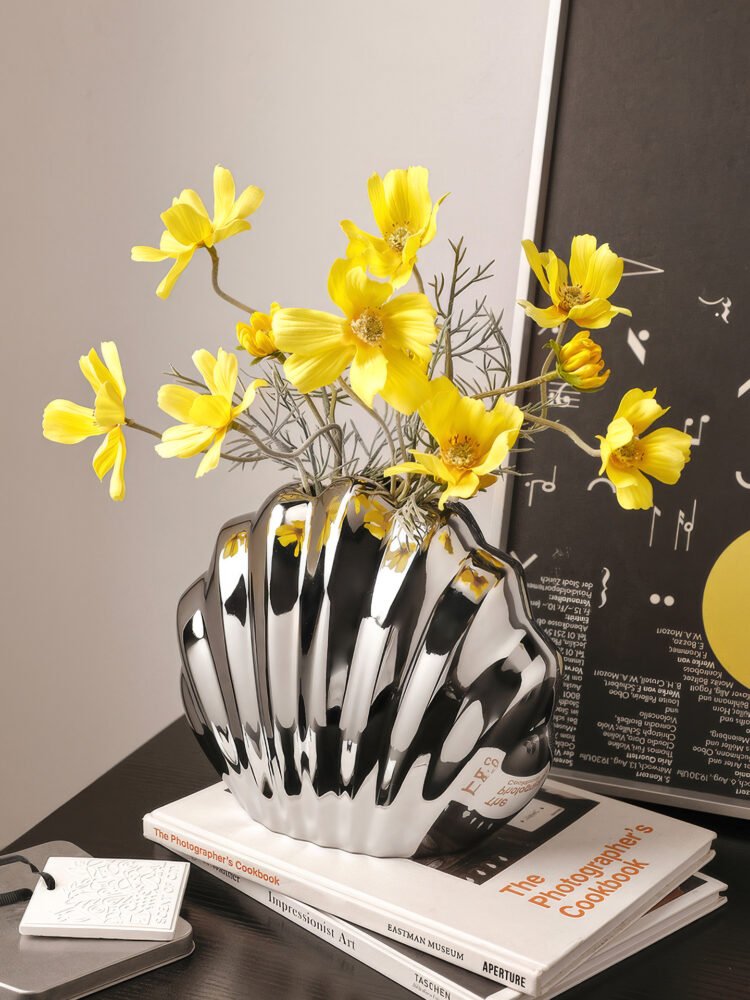 Minimalist cream white shell shaped ceramic vase Madeleine style for home decor