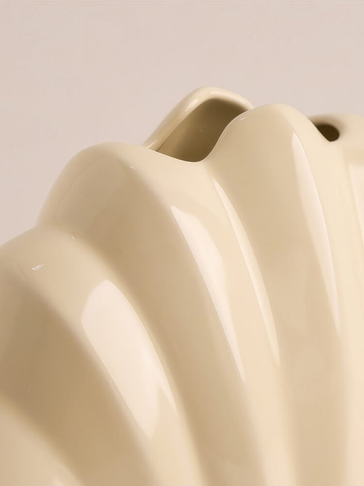 Minimalist cream white shell shaped ceramic vase Madeleine style for home decor