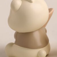 Cute hug bear holding bouquet decorative ornament