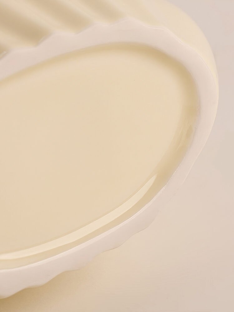 Minimalist cream white shell shaped ceramic vase Madeleine style for home decor