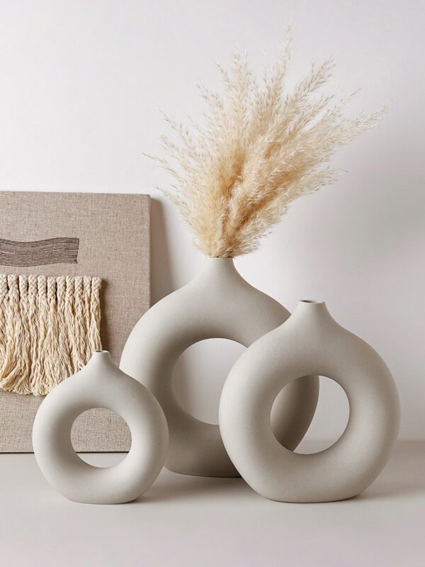 Wabiv Instagram-worthy donut-shaped unglazed vase