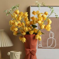 Bow-shaped bouquet vase