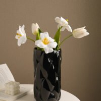 Wabiv Sofa-patterned vase