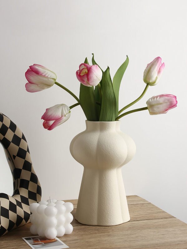Creamy Multi-Petal Vase