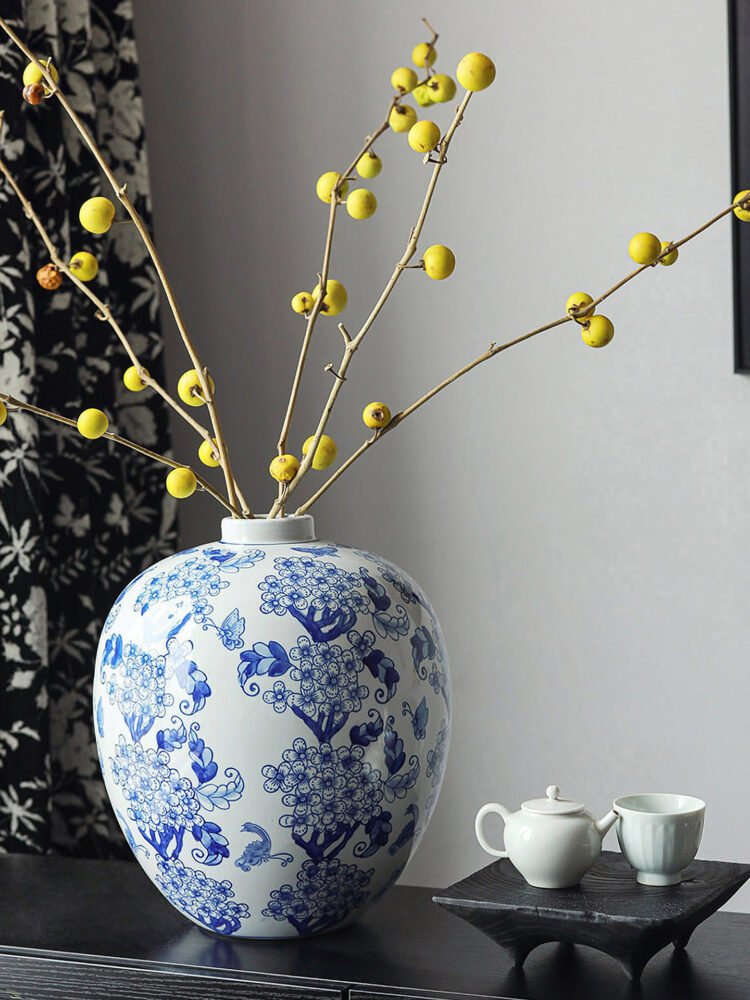 zhutu3 Ink and blue porcelain bottle