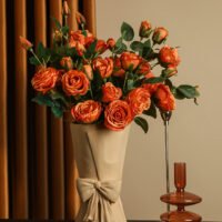 Bow-shaped bouquet vase