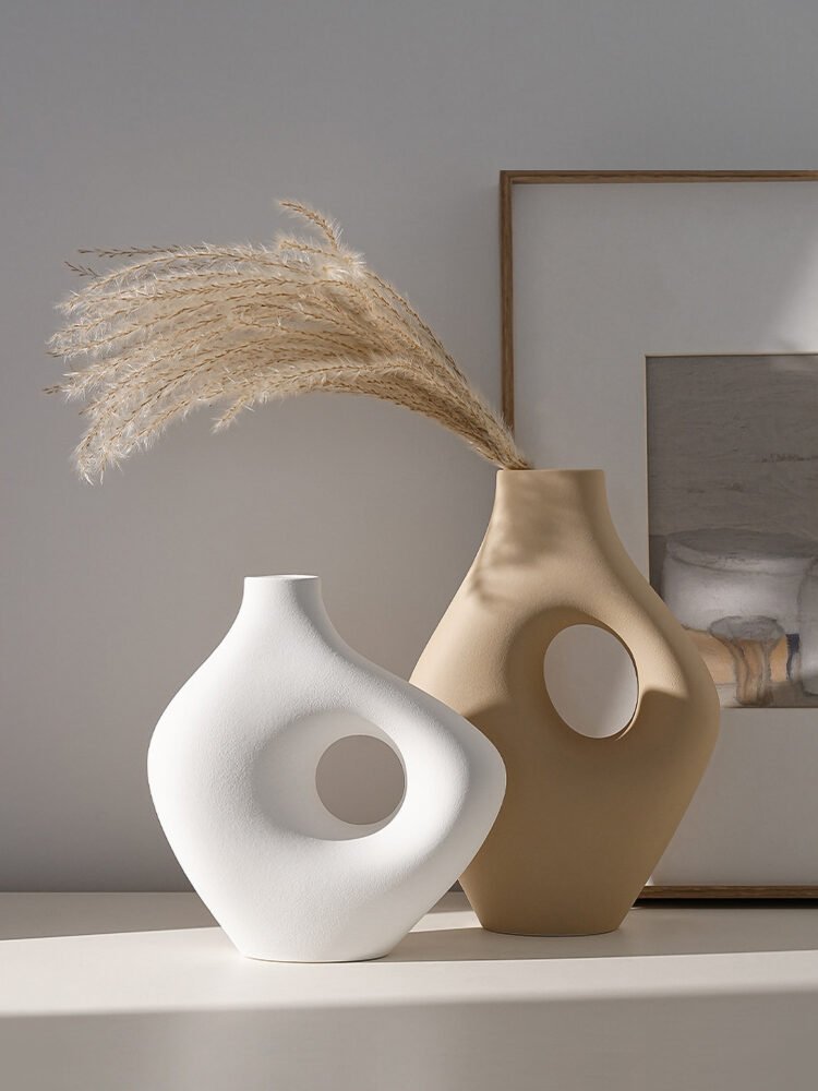 Wabiv Wabi-sabi sensual handle vase