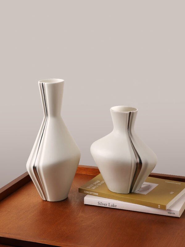 Wabiv Three-fold patterned vase