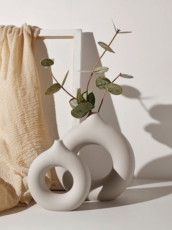 Wabiv Instagram-worthy donut-shaped unglazed vase