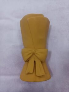 Bow-shaped bouquet vase