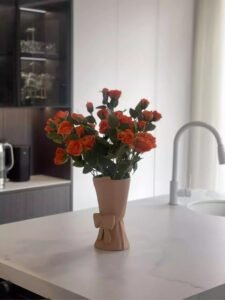 Bow-shaped bouquet vase