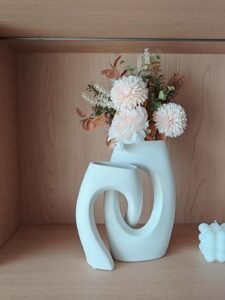 Alien cross tube flower vase