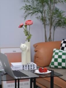 Wabiv Tubular Siamese Cat Flower Vase