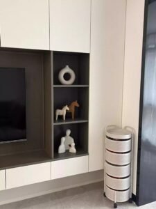 Wabiv Artistic abstract figure ornament