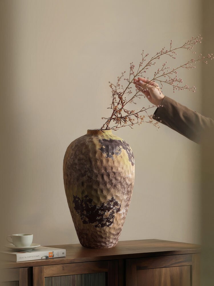 Wabiv Yunyin style minimalist floral ceramic vessels for serene spaces