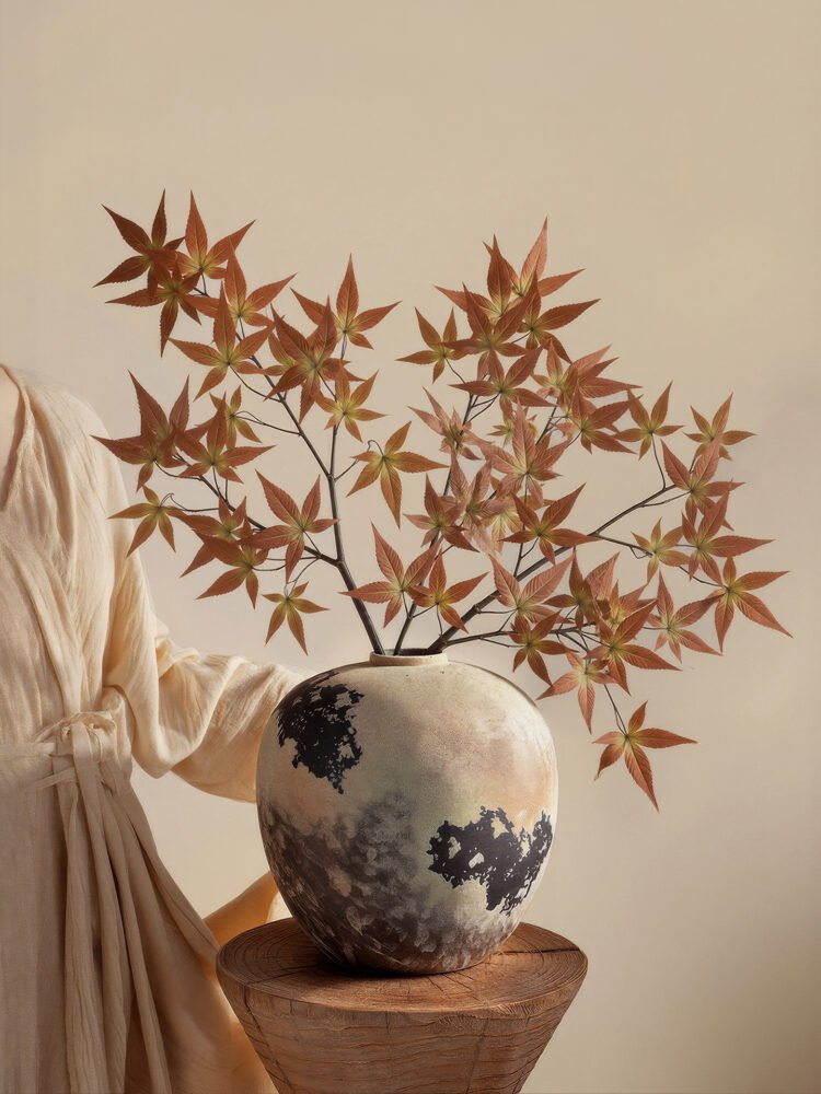 Wabiv Yunyin style minimalist floral ceramic vessels for serene spaces
